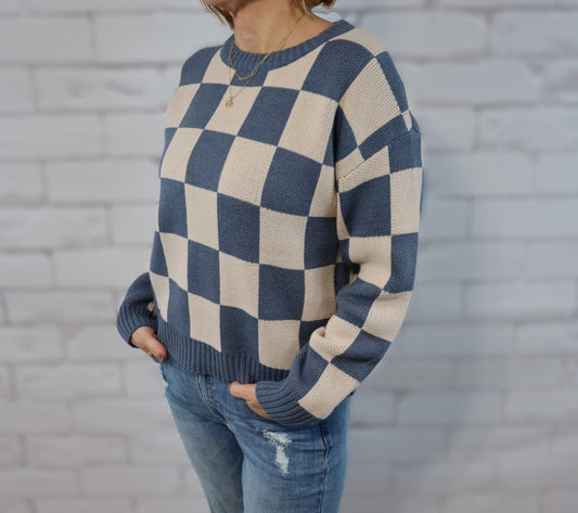Becky is 5'5", wearing a size small.