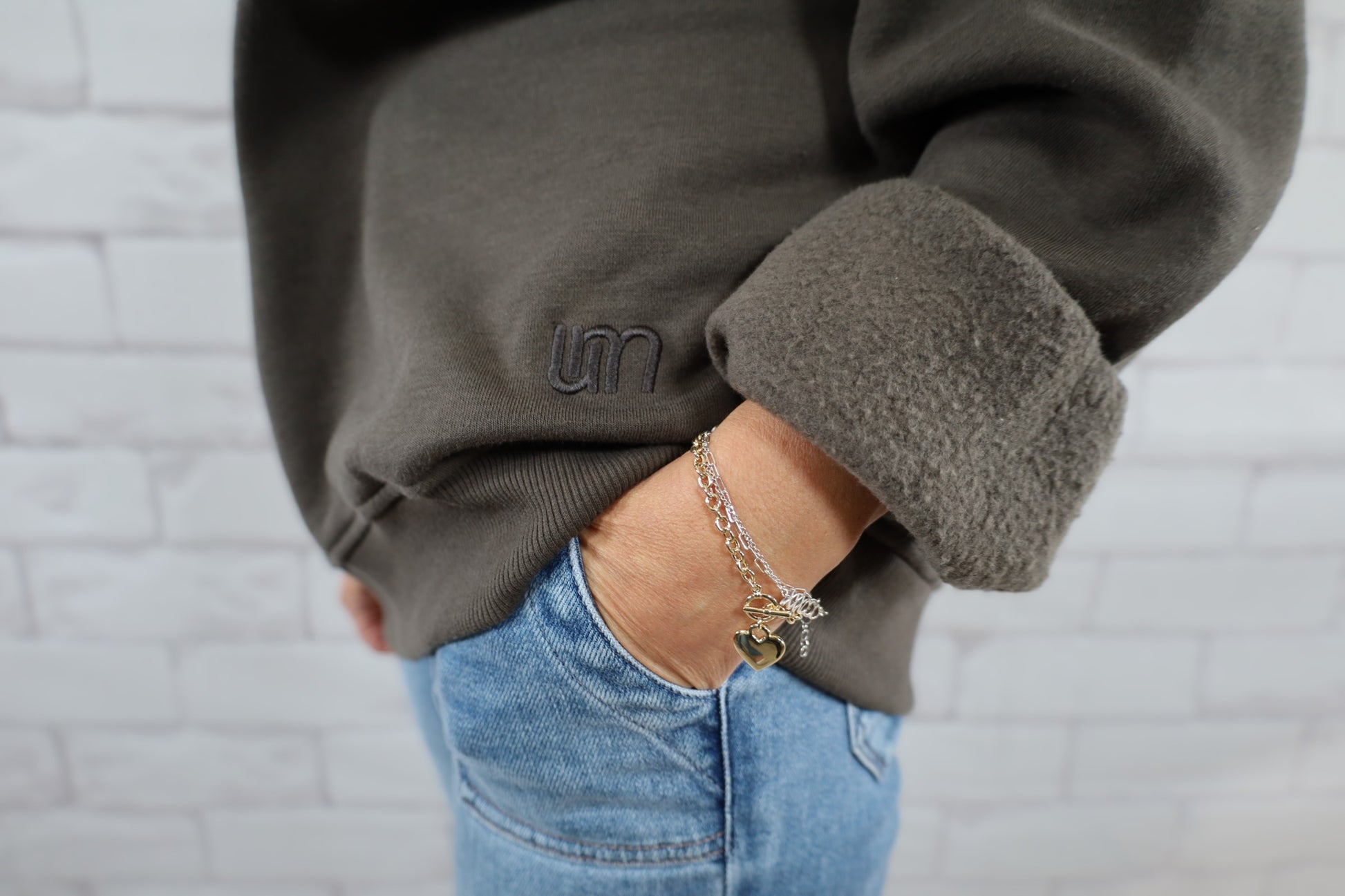 Signature Oversized Crew - Uncover Me